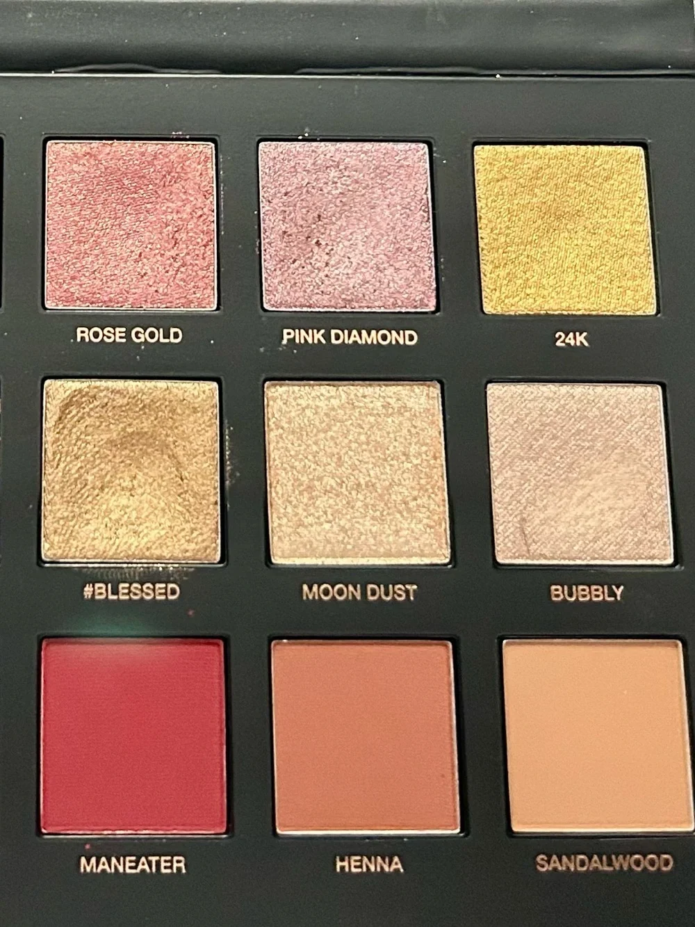 HUDA BEAUTY remastered rich